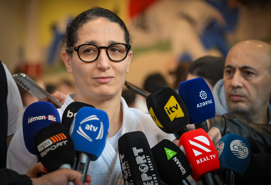 Cüdoçularımız qitə çempionatına hazırlığı davam etdirirlər